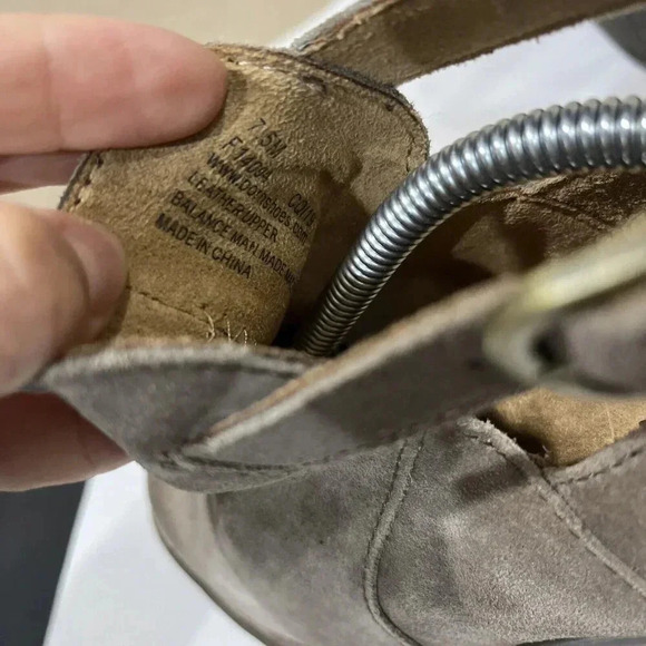 Born Mendocino Size 7.5 Distressed Suede Western Bootie Point Toe Cut Out Cowboy - Picture 8 of 8